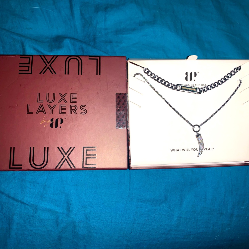 Luxe layers “Slay the day girl”